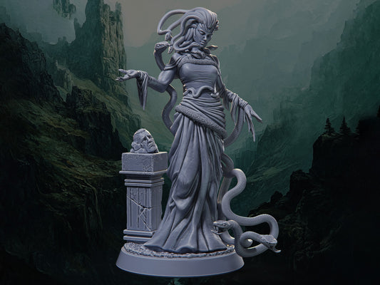 Mountain Witch Medusa - The Blackspire Peak - Highly Detailed Resin 8k 3D Printed Miniature